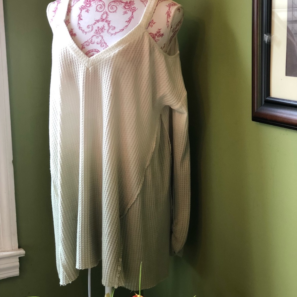Cold shoulder mint green ombre tunic